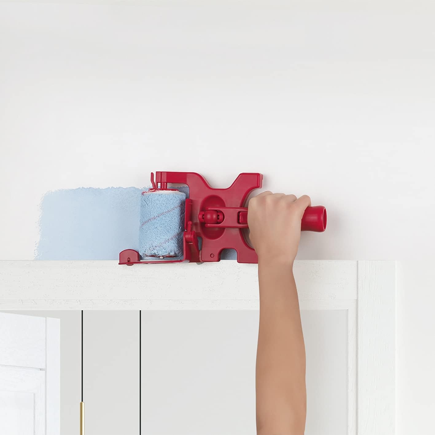 MAXXMEE Kantenstreicher | Mit Führungsrollen und integriertem Seitenpinsel für präzise Kanten | Schluss mit lästigen Farbspritzern und dem mühsamen Abkleben | Griff ist um 90° drehbar [Rot] — Ansicht 5