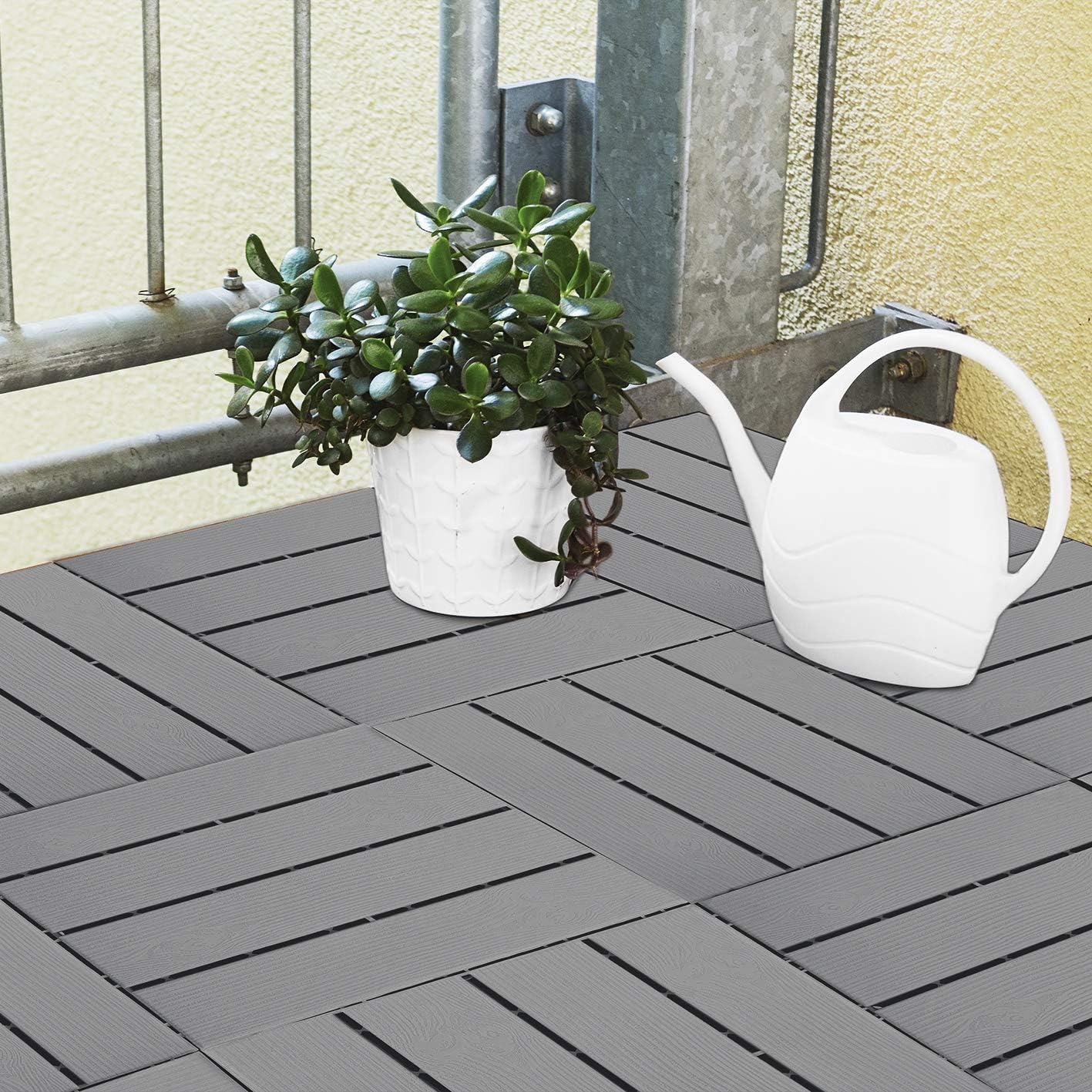MAXXMEE Terassenplatten mit praktischem Stecksystem Kunststoff in edler Holz-Optik, 12er Set 30x30 cm | Montage ohne Bohren und Schrauben, UV-, frost- und witterungsbeständig | Leicht zu reinigen — Ansicht 4